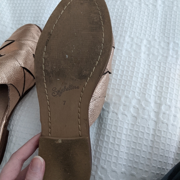 Metallic Rose Gold slides - Picture 2 of 4